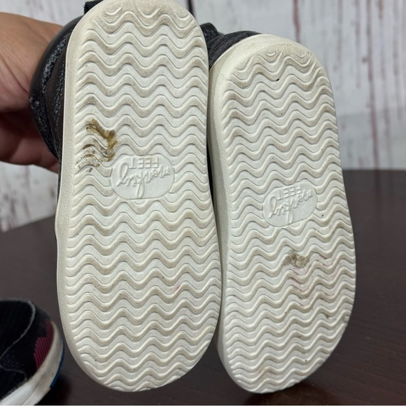 New Balance & Monkey Feet Black Sneakers High-Top Style for toddlers 18-24 - Picture 9 of 16